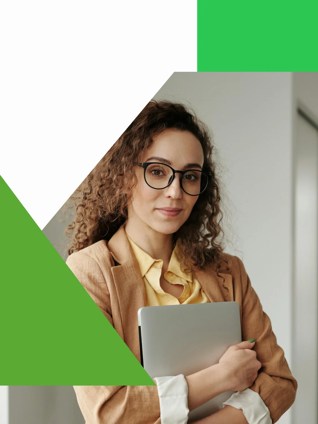 Portrait image framed with AlixPartners dynamic geometry